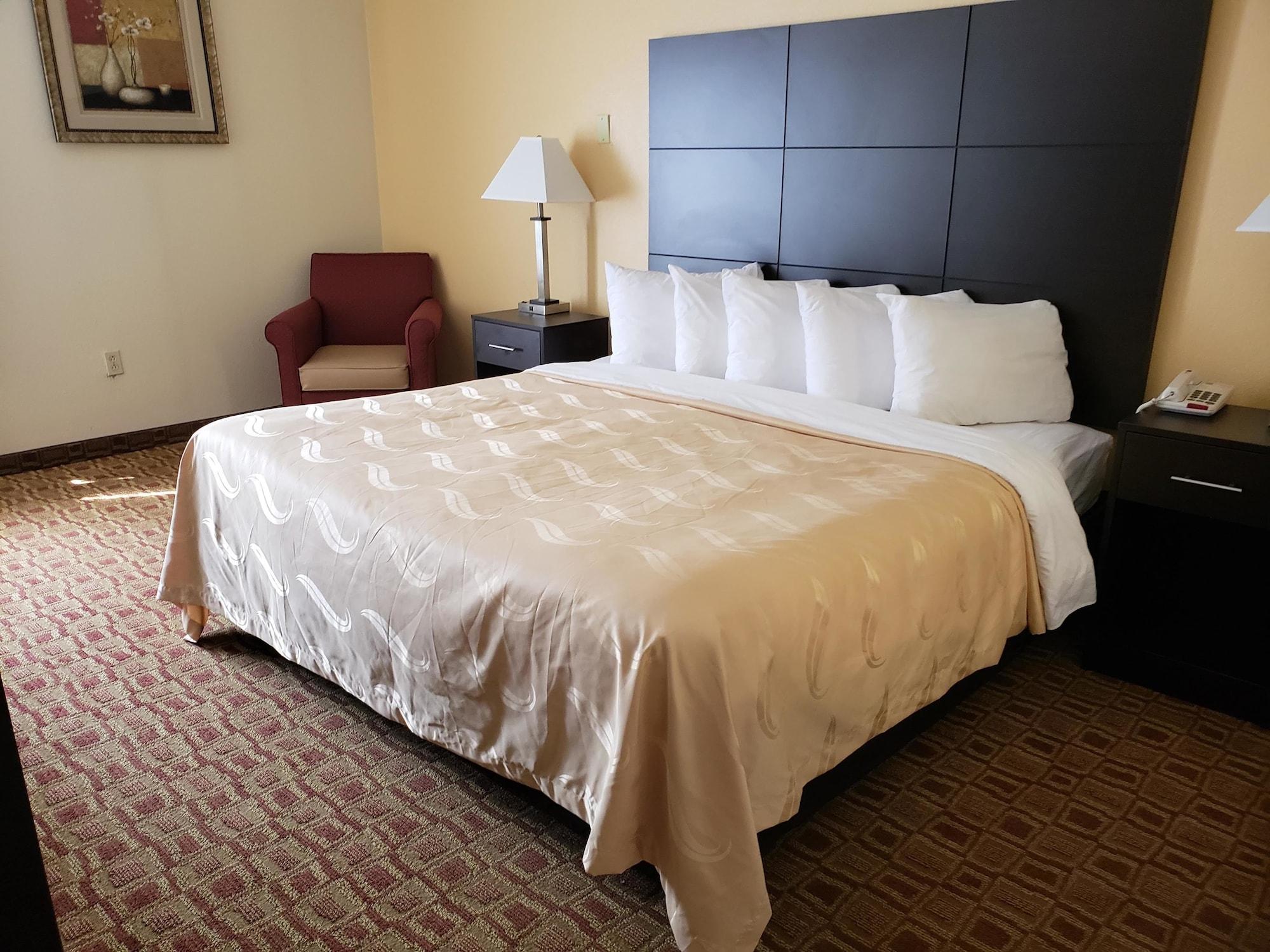 Quality Inn & Suites Sellersburg Eksteriør bilde