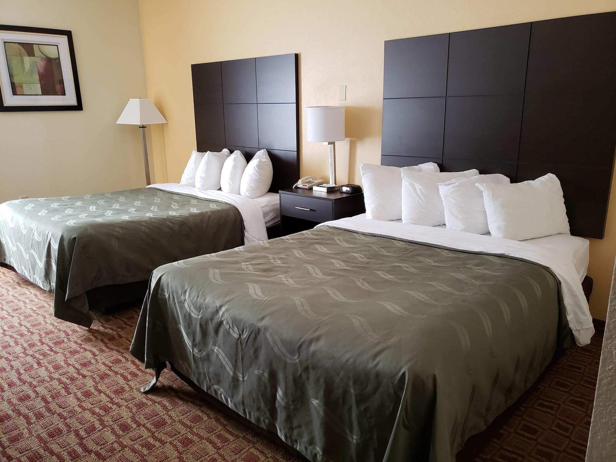 Quality Inn & Suites Sellersburg Eksteriør bilde