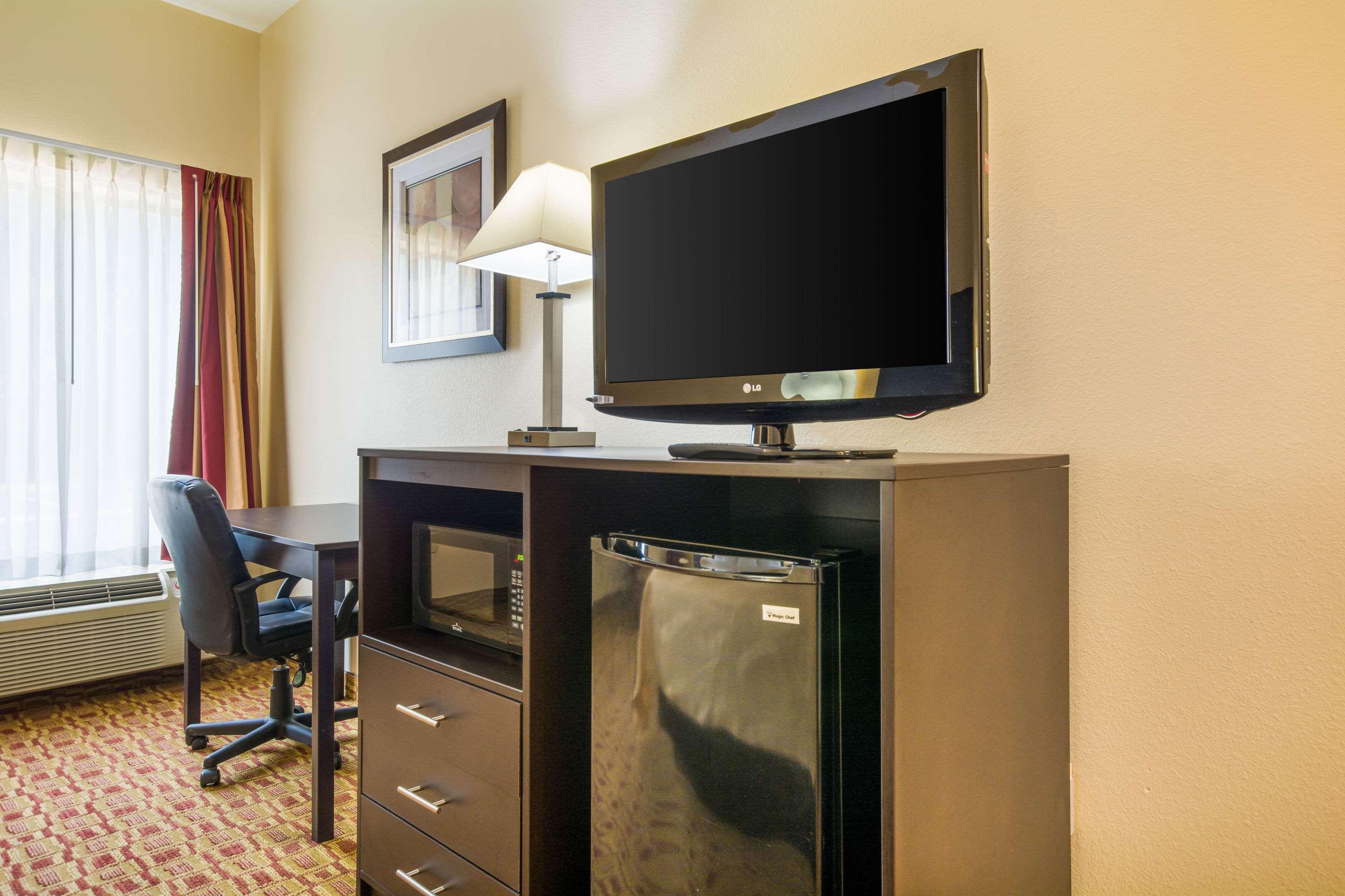 Quality Inn & Suites Sellersburg Eksteriør bilde